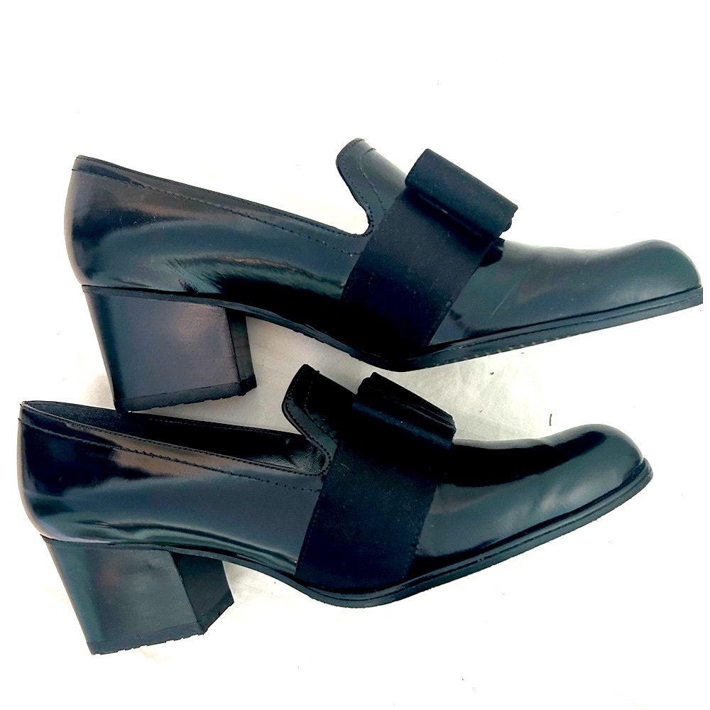 NWOT Stuart Weitzman shoes